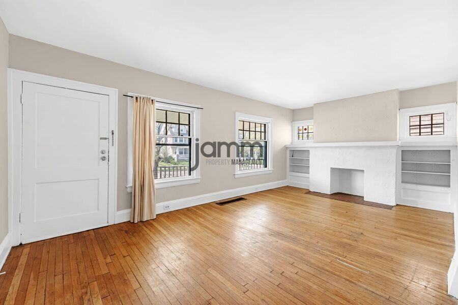 1695 Glenmont Rd Lowr - Photo 7 of 50