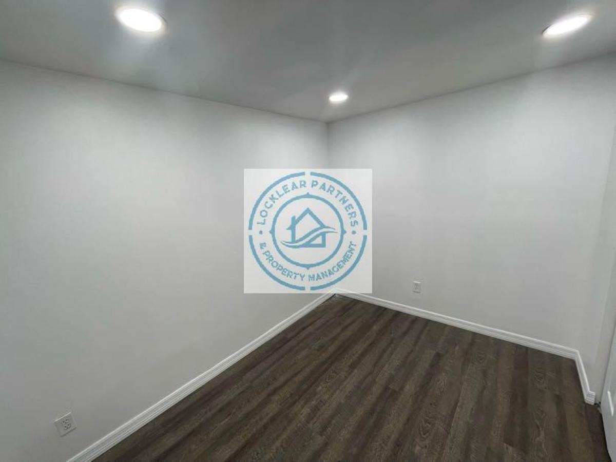 2626 Broadway Ave - Photo 6 of 11