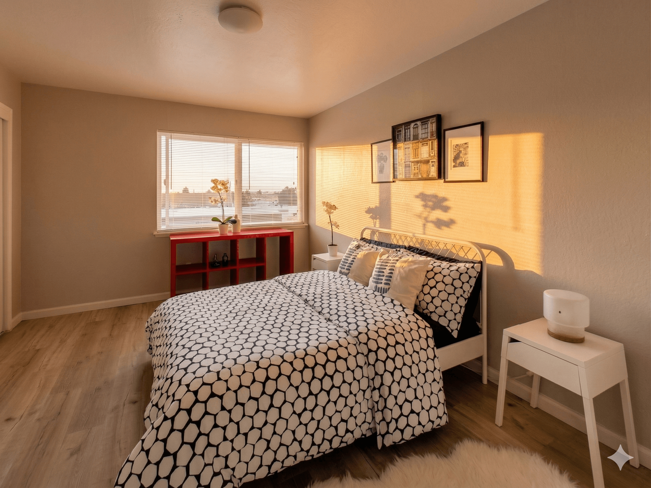 Ivy Haus - Photo 5 of 19