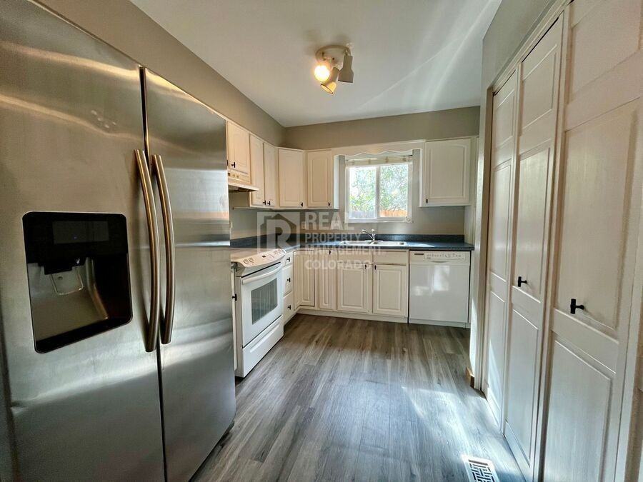 9388 W Eastman Pl - Photo 6 of 16