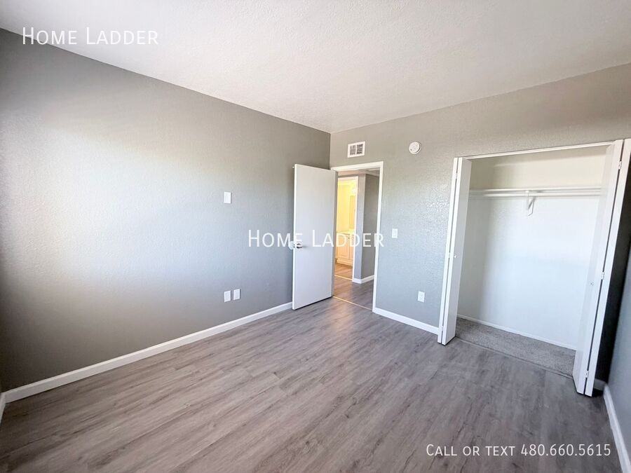 4957 S Park Ave #202 - Photo 6 of 10