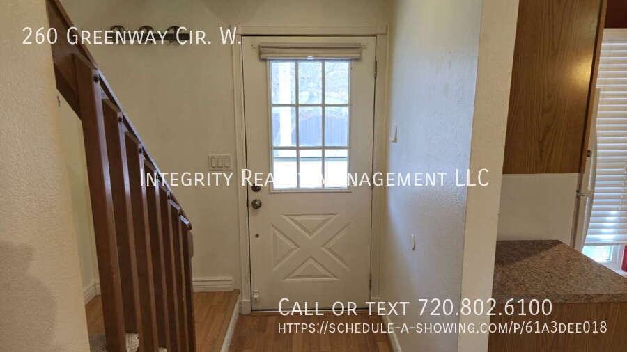 260 Greenway Cir W - Photo 6 of 31