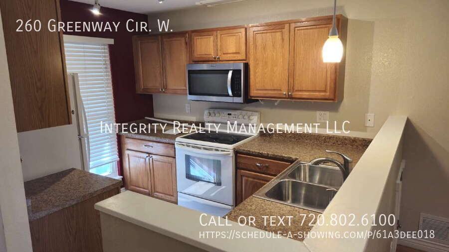 260 Greenway Cir W - Photo 7 of 31