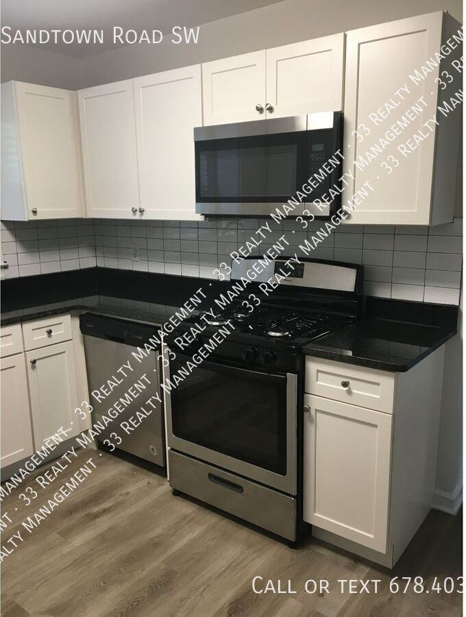 2333 Sandtown Rd Sw - Photo 5 of 19