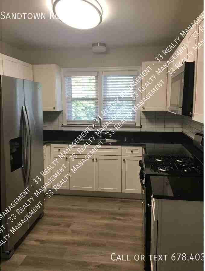 2333 Sandtown Rd Sw - Photo 6 of 19