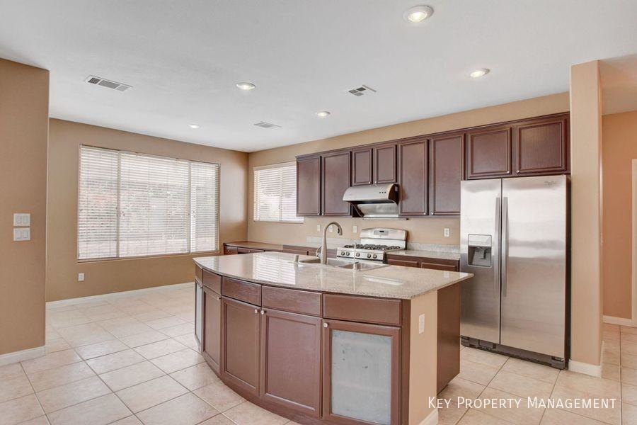 339 Falcons Fire Ave - Photo 6 of 25