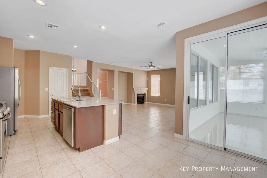 339 Falcons Fire Ave - Photo 7 of 25