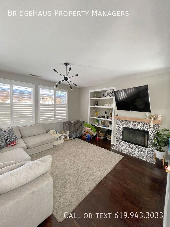 457 Avenida Antonio - Photo 5 of 20