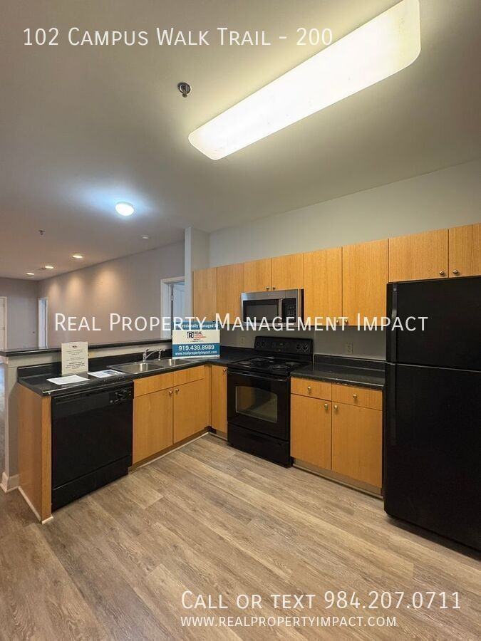 102 Campus Walk Trl #200 - Photo 4 of 42