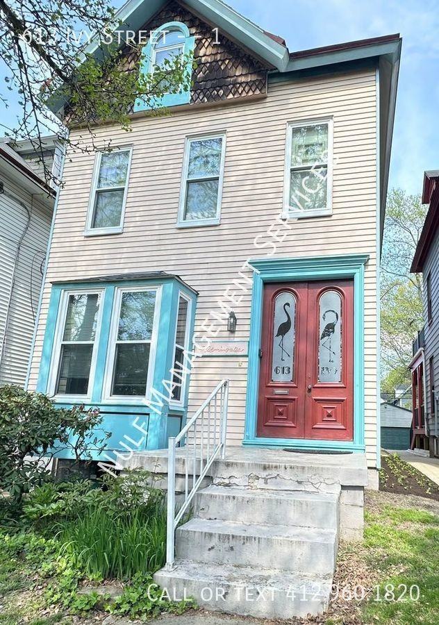 613 Ivy St #1 - Photo 2 of 6