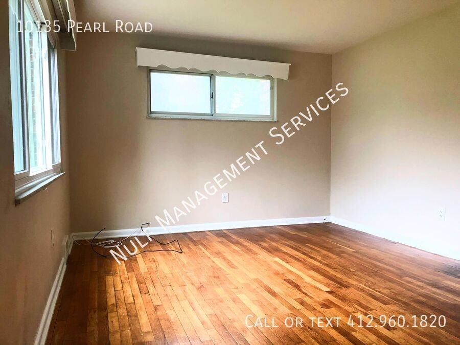 10135 Pearl Rd - Photo 3 of 8