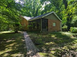 featured image of 944 Fern Trl