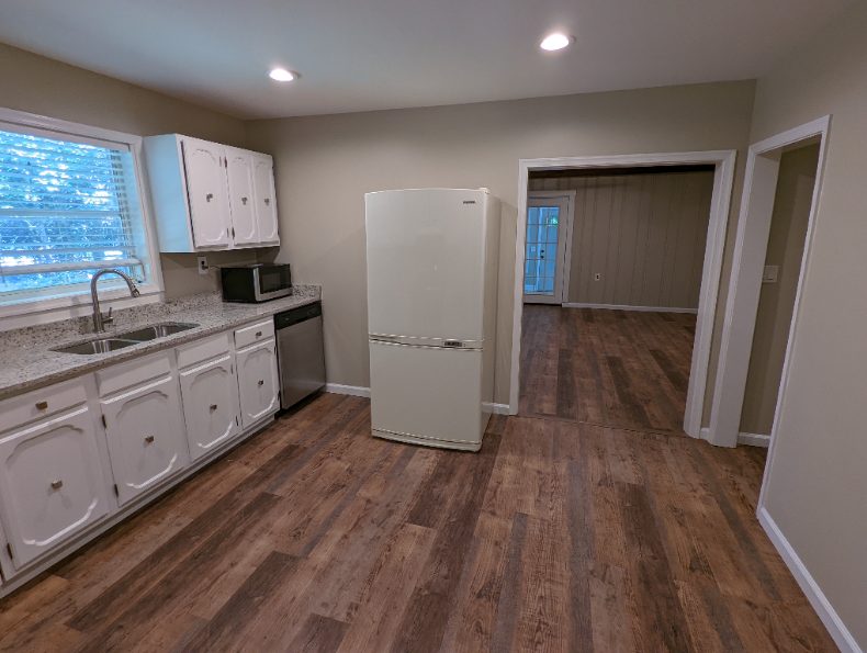 944 Fern Trl - Photo 4 of 24