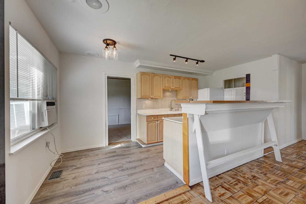 3032 S Flamingo Way - Photo 7 of 43