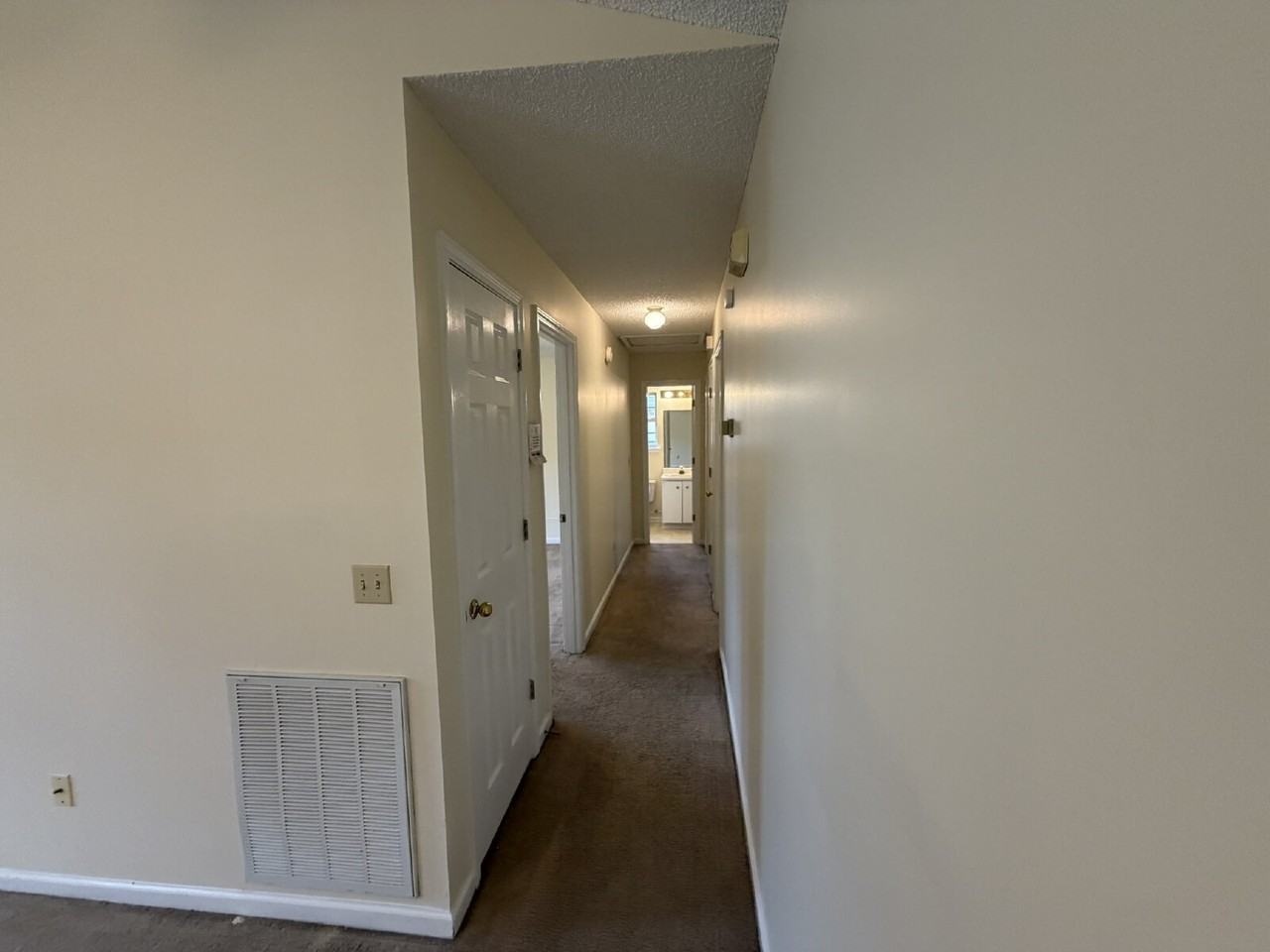 942 Poppleton Dr - Photo 6 of 11