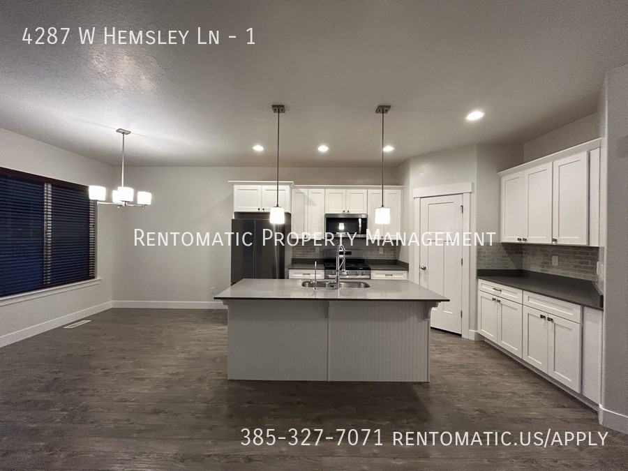 4287 W Hemsley Ln #1 - Photo 7 of 32