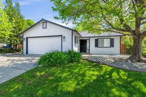 featured image of 855 Montcrest Dr