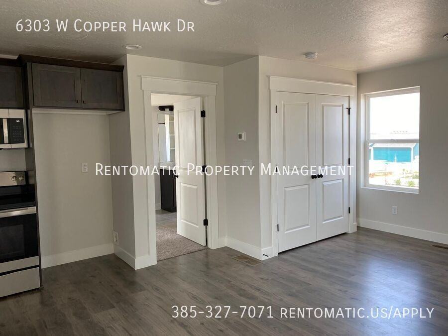 6303 W Copper Hawk Dr - Photo 6 of 6