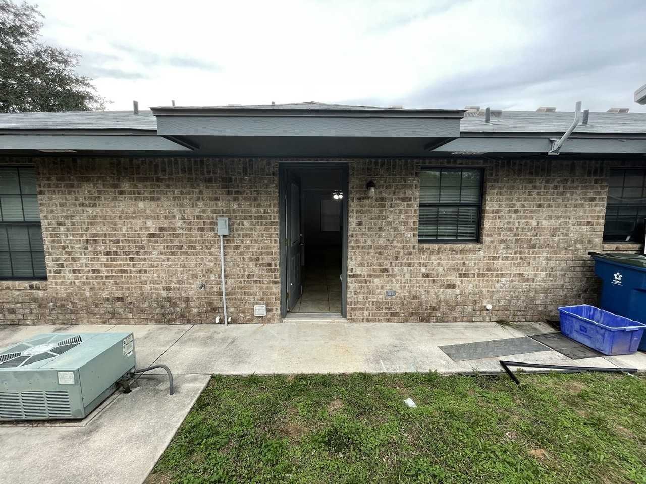 1324 W Goodwin St #D - Photo 4 of 18