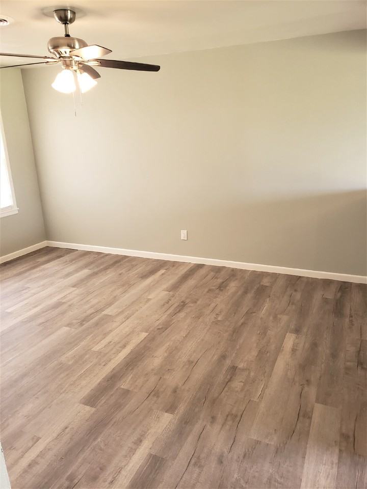 4906 6th St - Photo 2 of 14