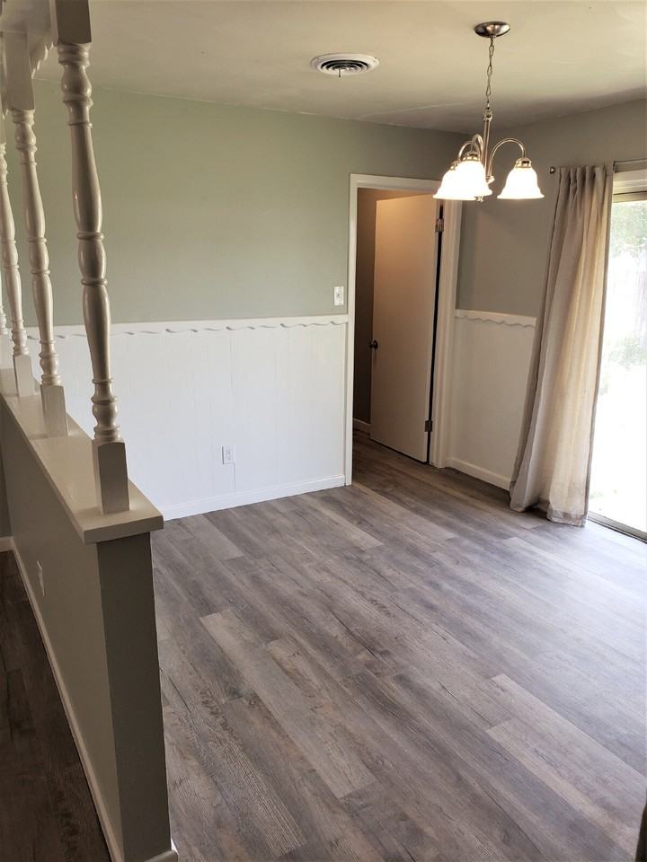 4906 6th St - Photo 3 of 14