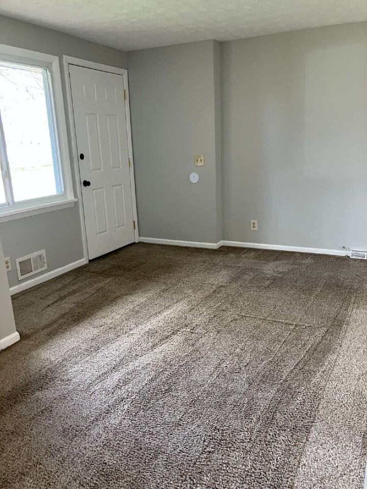 306 Garfield Ave - Photo 5 of 24