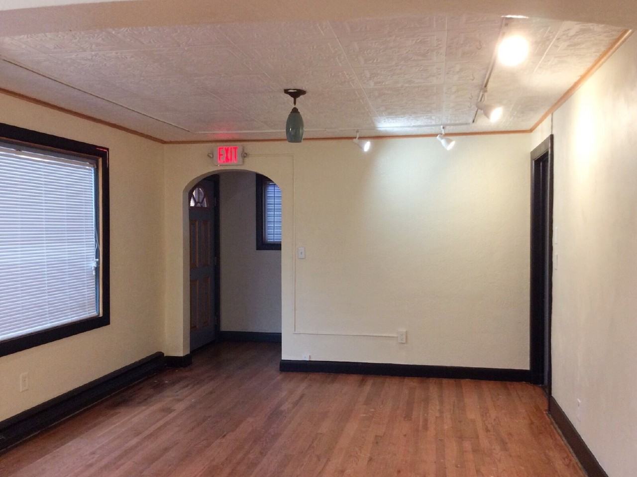 960 W 5th Ave - Photo 2 of 18