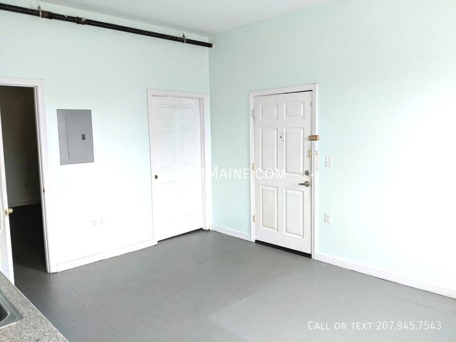 255 Main St #A1 - Photo 3 of 10