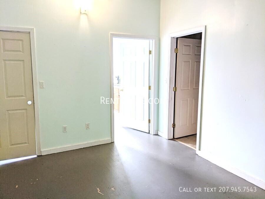 255 Main St #A1 - Photo 5 of 10