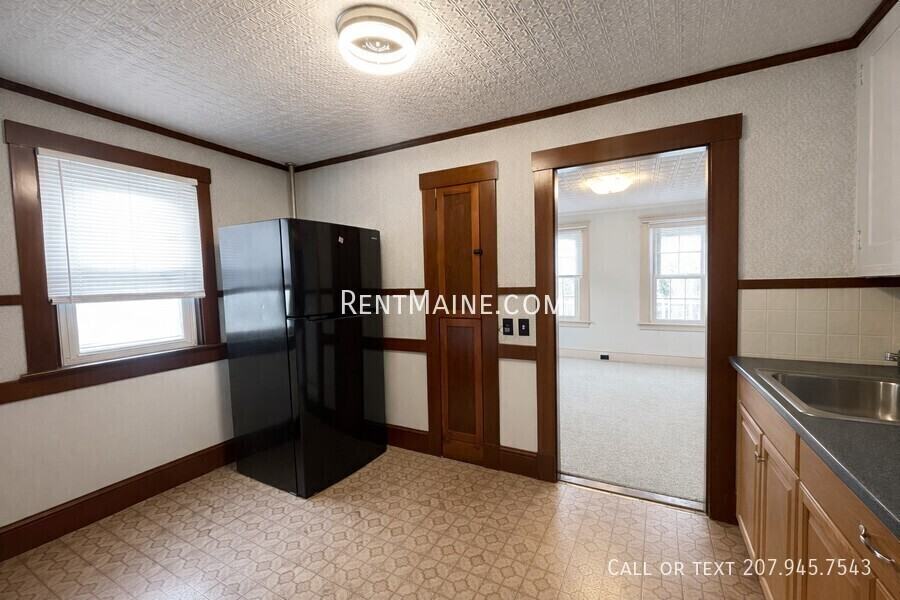 148 Essex St #5 - Photo 5 of 13