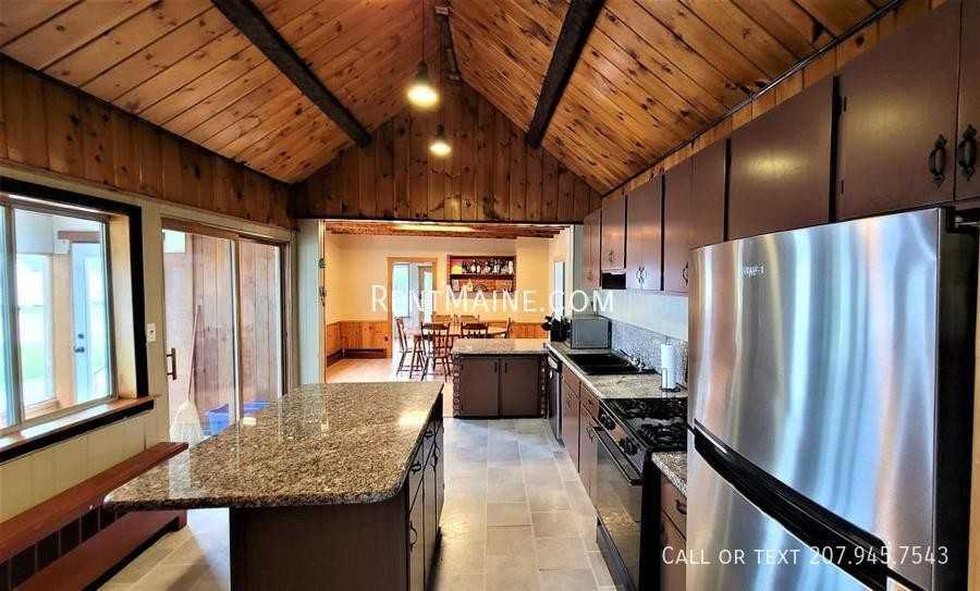 180 4th St - Photo 4 of 23