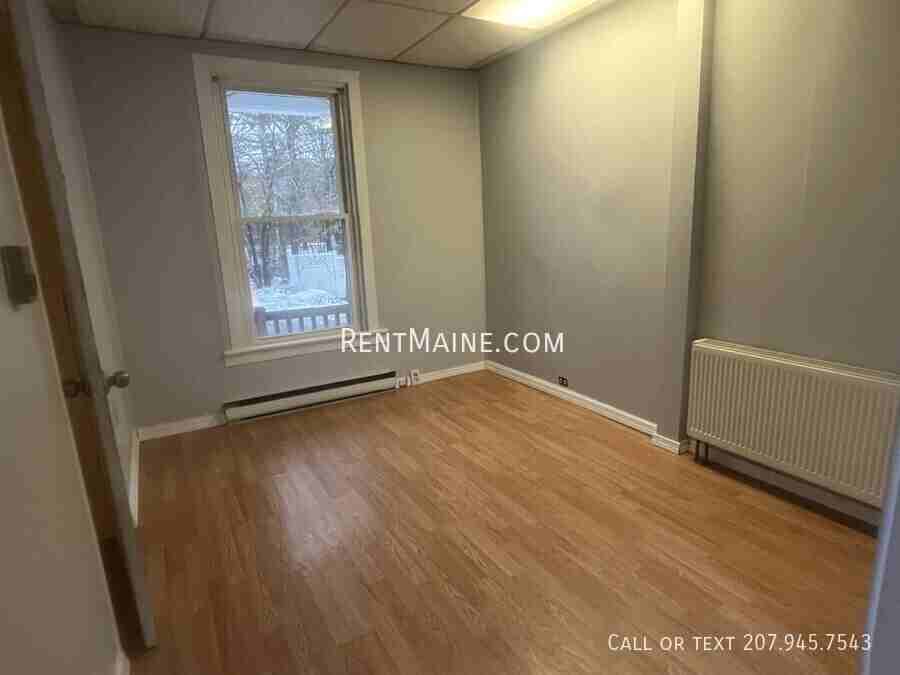 439 4th St #3 - Photo 4 of 8