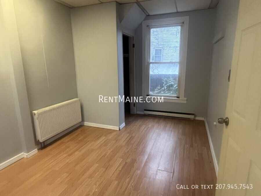 439 4th St #3 - Photo 5 of 8
