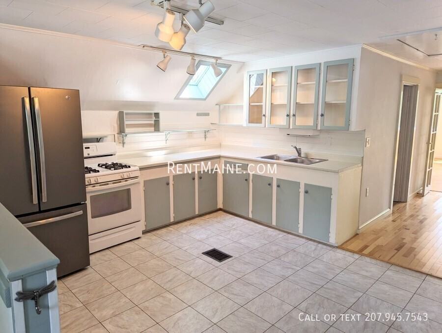 54 Penobscot St #1 - Photo 5 of 36