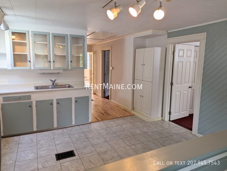 54 Penobscot St #1 - Photo 6 of 36