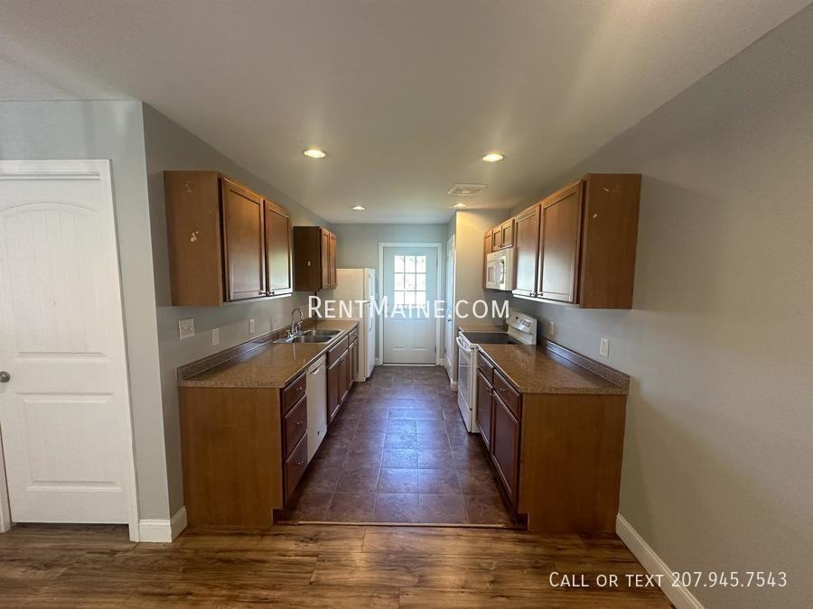 33 Basketball Ct - Photo 2 of 23