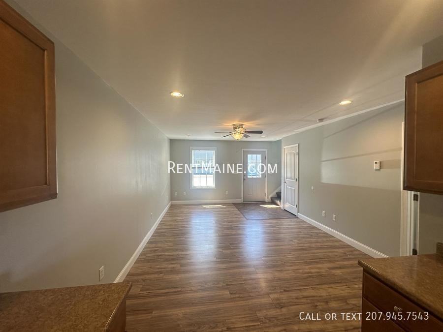 33 Basketball Ct - Photo 4 of 23