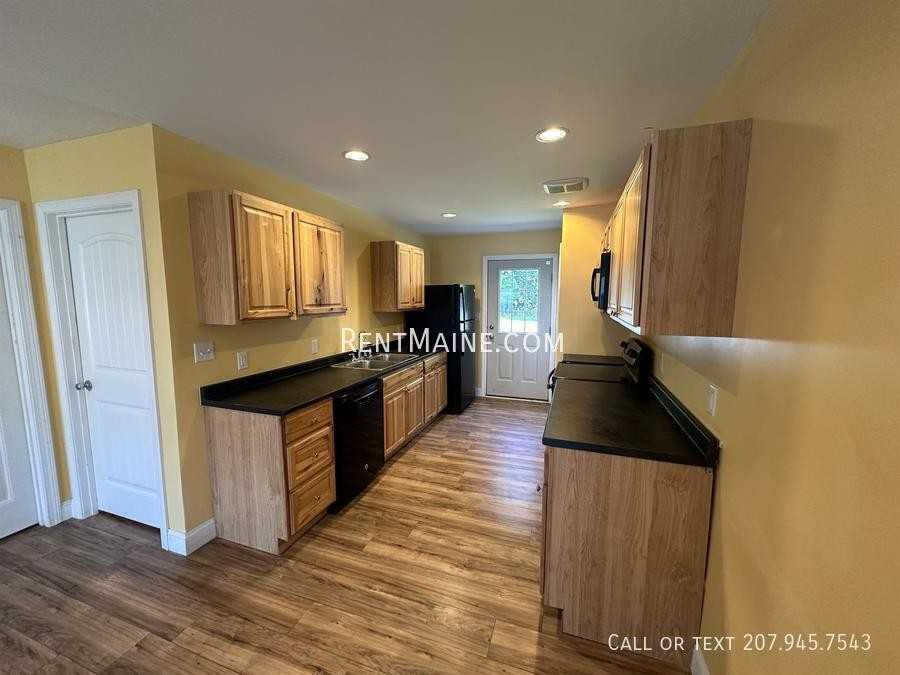 11 Basketball Ct - Photo 2 of 22