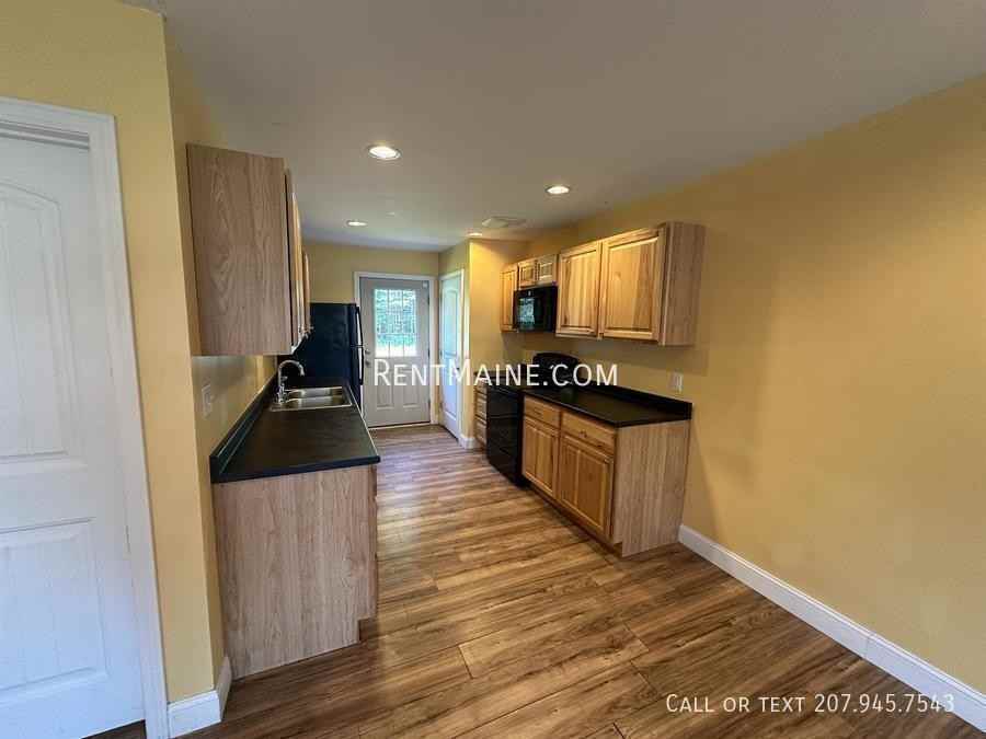 11 Basketball Ct - Photo 3 of 22