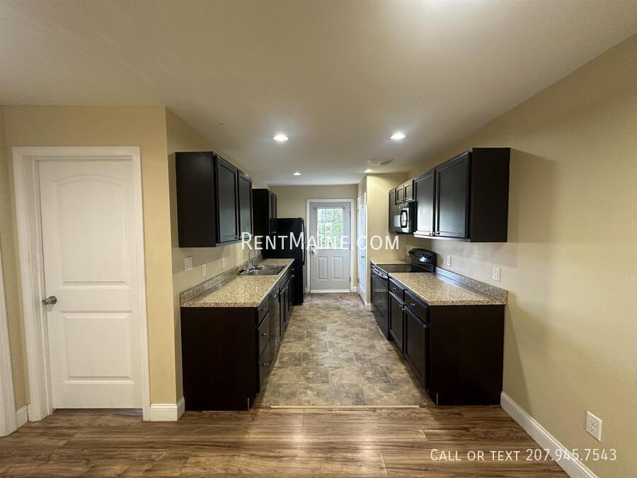 44 Basketball Ct - Photo 2 of 20