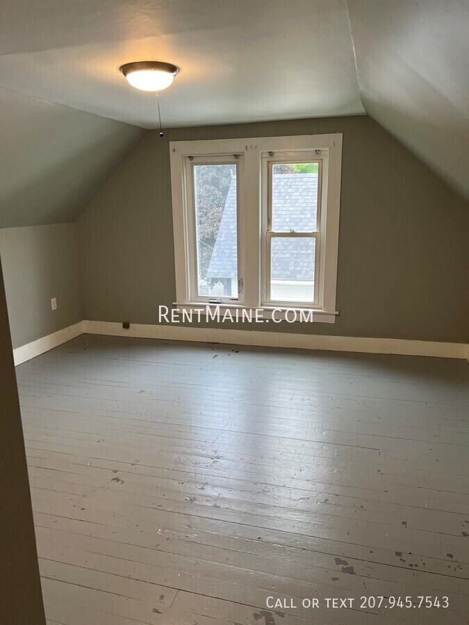 232 Center St #3 - Photo 5 of 9