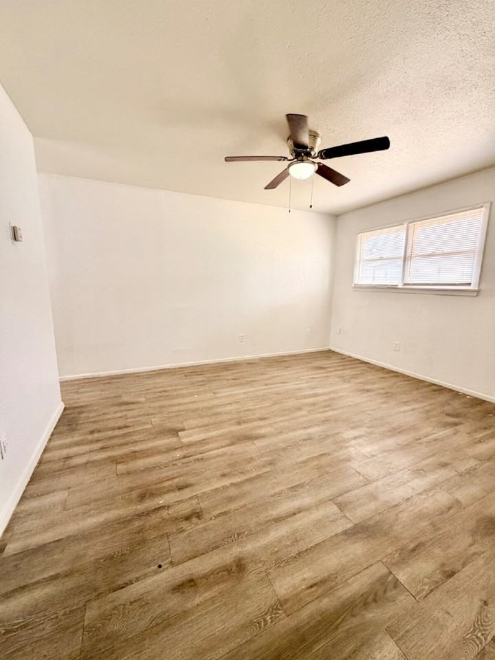 529 LZ 529 42nd Street A - Photo 3 of 9