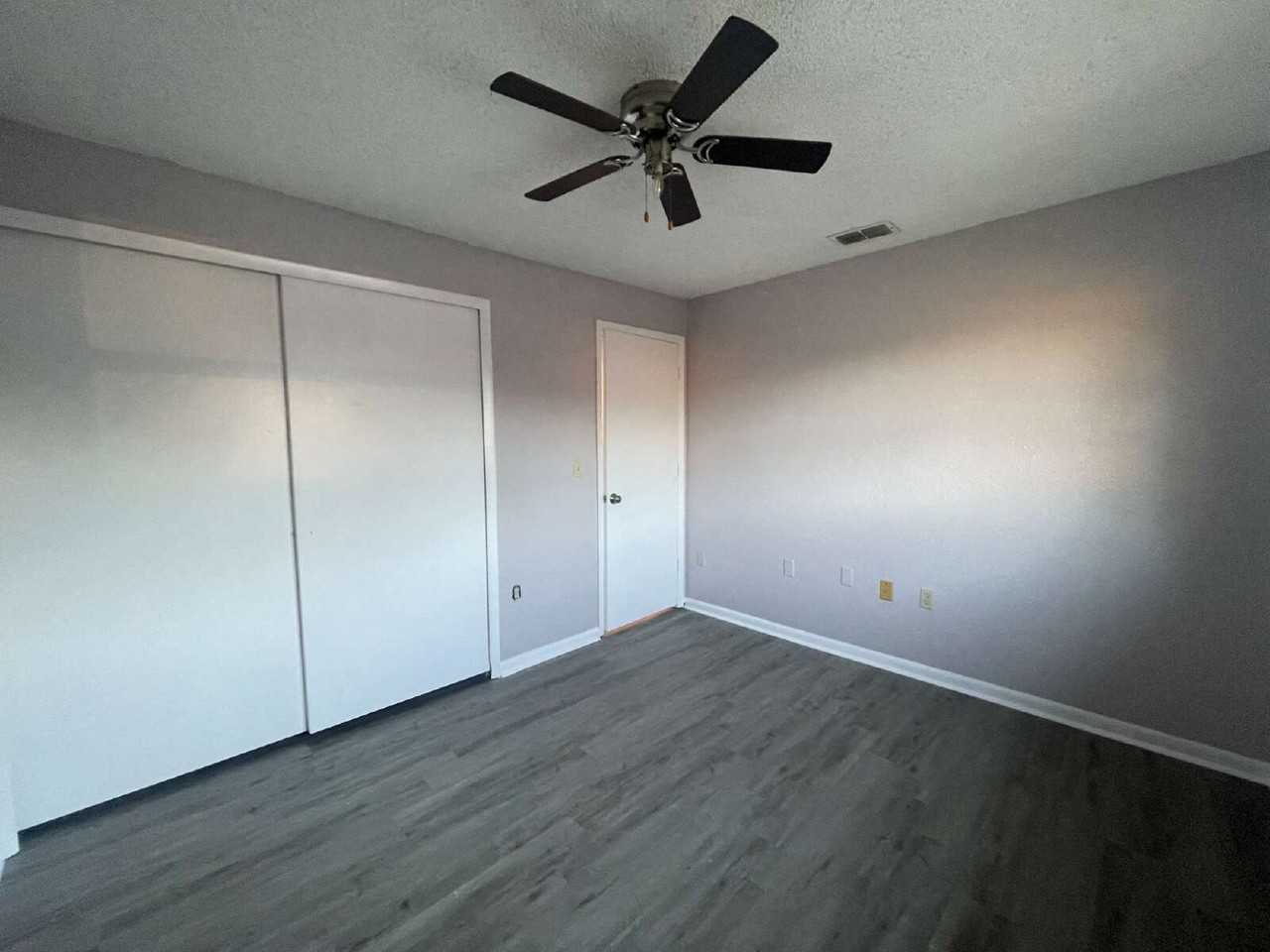 493 Las Palmas Cir - Photo 4 of 8