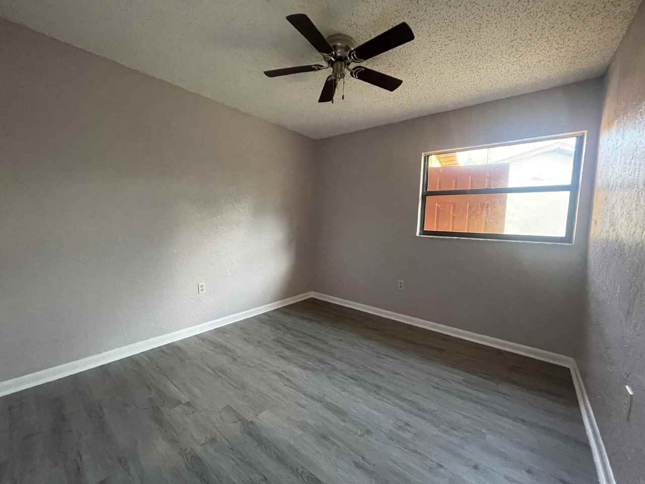 493 Las Palmas Cir - Photo 6 of 8