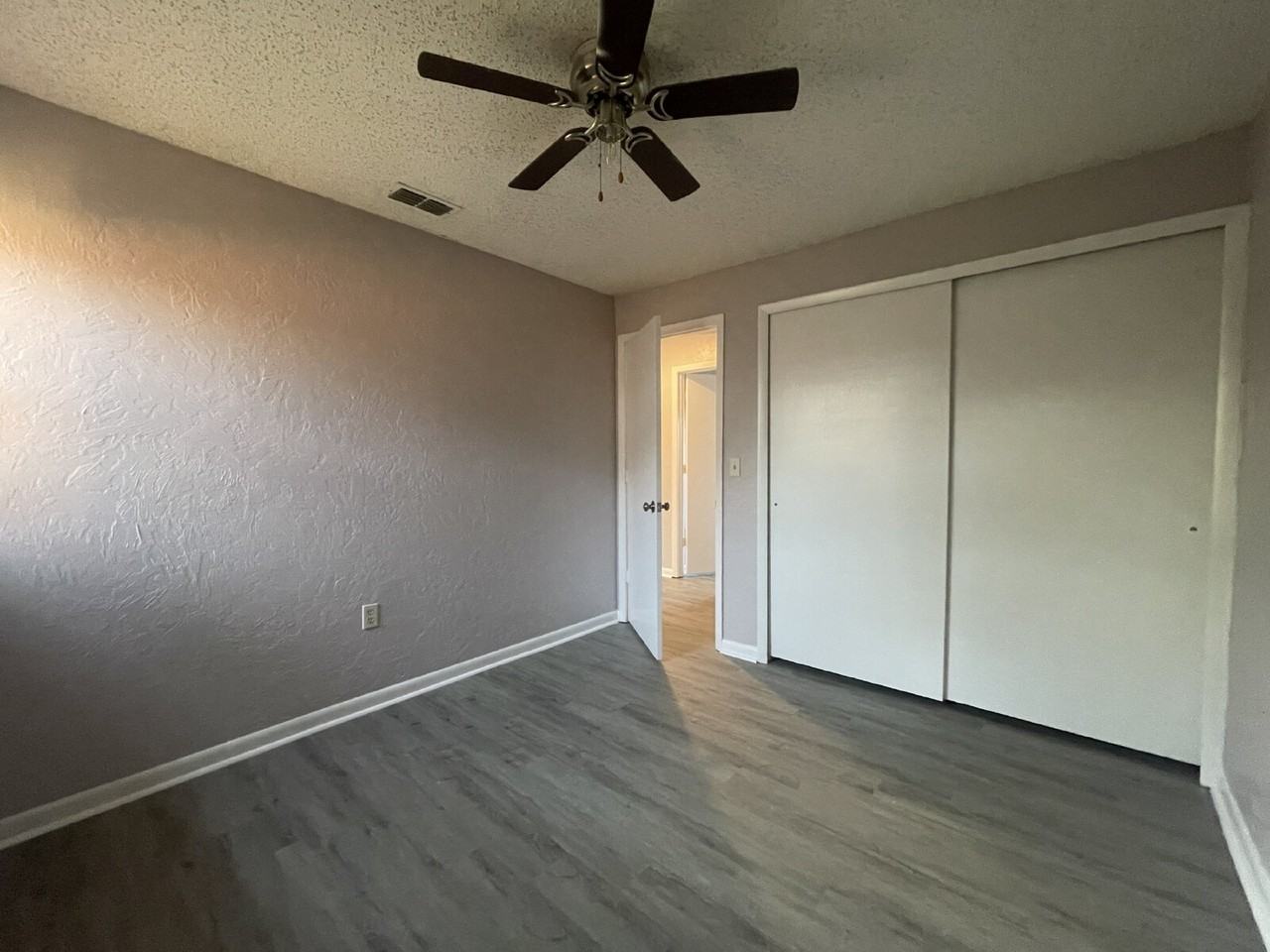 493 Las Palmas Cir - Photo 7 of 8