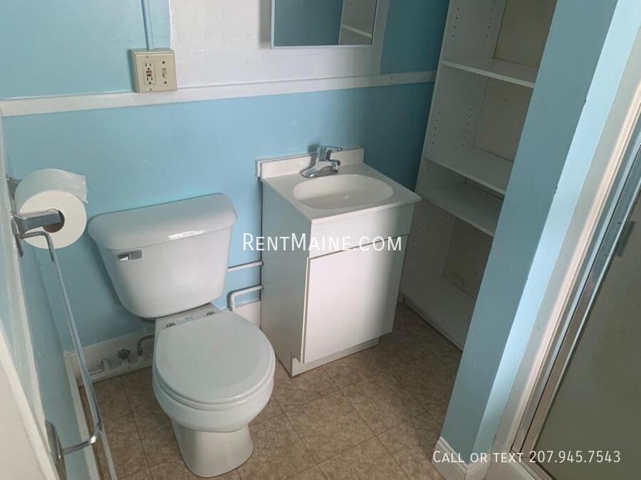 198 Center St #4 - Photo 3 of 9