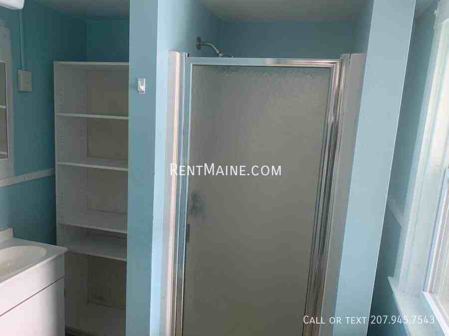 198 Center St #4 - Photo 4 of 9