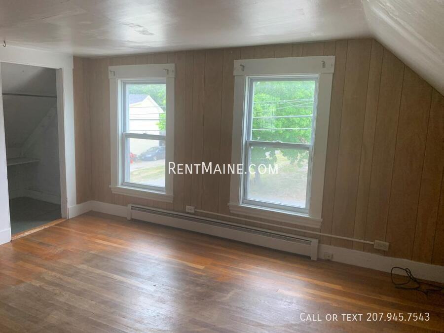 198 Center St #4 - Photo 7 of 9