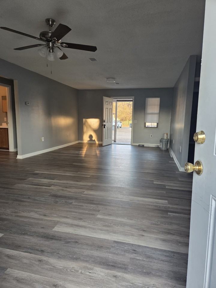 4718 Oglethorpe Highway Unit #B - Photo 5 of 10