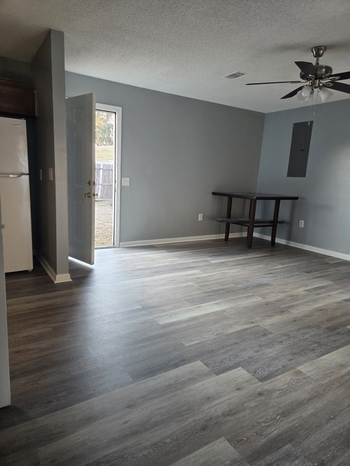 4718 Oglethorpe Highway Unit #B - Photo 6 of 10